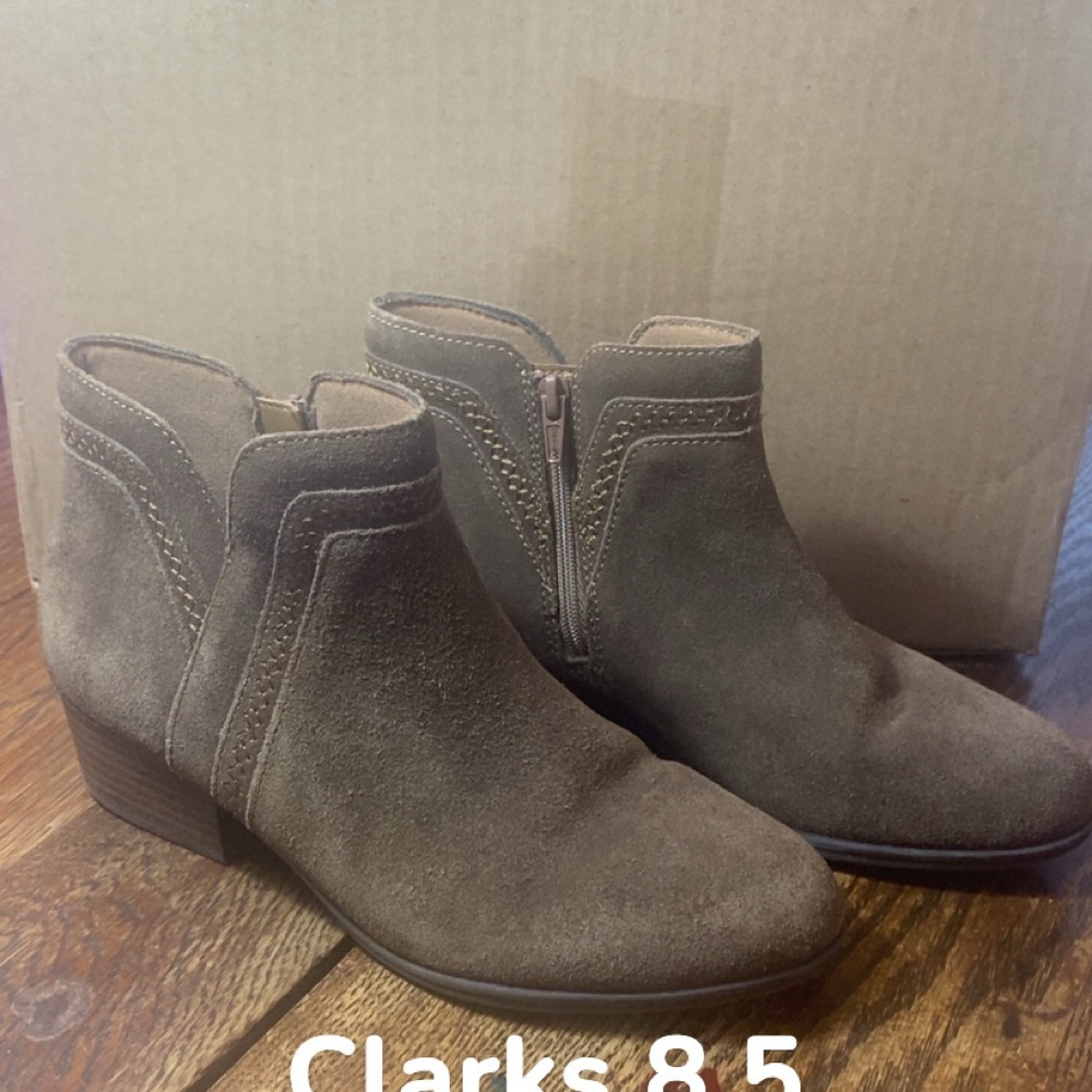 Clarks Women's Suede Ankle Booties - Taupe